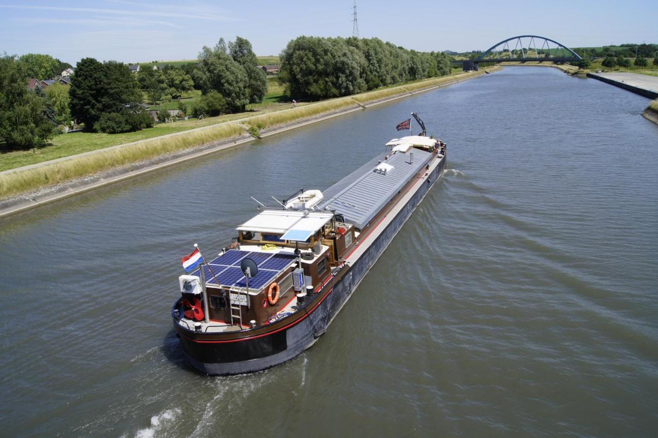Blackpearl Boat&Breakfast Terneuzen Bagian luar foto