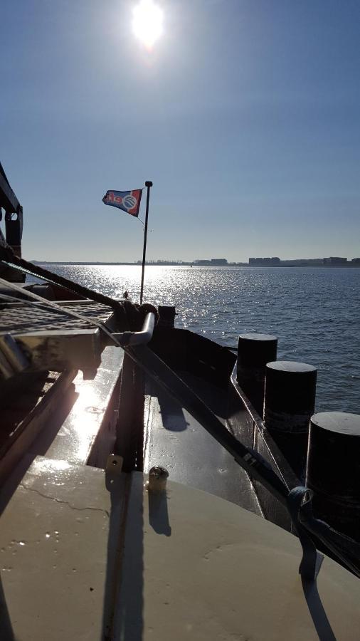 Blackpearl Boat&Breakfast Terneuzen Bagian luar foto